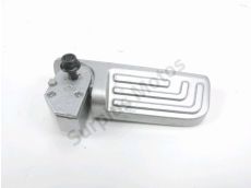 Repose pieds arriere droit