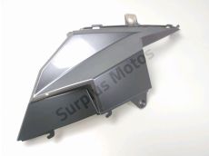 Cache lateral gauche