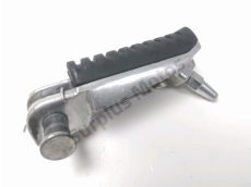 Repose pieds avant droit