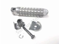 Repose pieds arriere droit