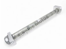 Axe de roue arriere