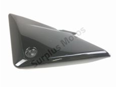 Cache lateral gauche