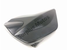 Cache lateral gauche