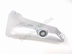 Cache lateral gauche