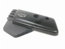 Cache lateral gauche