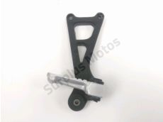 Platine et repose pieds arriere droit