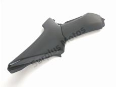 Cache lateral gauche