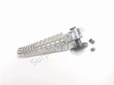 Repose pieds avant gauche