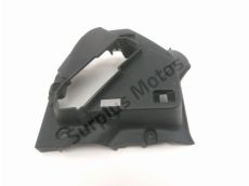 Cache lateral gauche