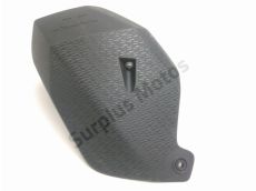 Cache lateral gauche