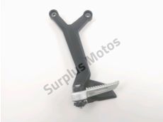 Platine et repose pieds arriere gauche