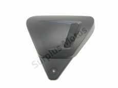 Cache lateral gauche