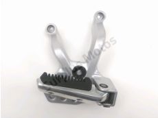 Platine et repose pieds arriere droit