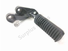 Platine et repose pieds arriere droit