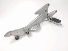 Platine avant droite