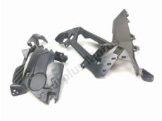 Sous face de carenage droit