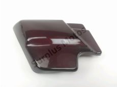 Cache lateral gauche