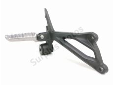 Platine et repose pieds arriere droit