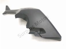 Cache lateral gauche