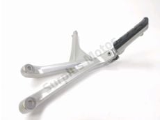 Platine et repose pieds arriere gauche