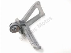 Platine et repose pieds arriere droit