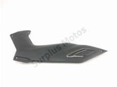 Cache lateral gauche