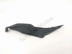 Cache lateral gauche