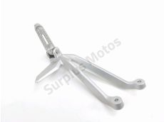 Platine et repose pieds arriere gauche