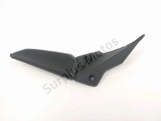 Cache lateral gauche