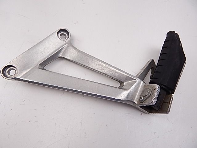 Platine et repose pieds arriere gauche occasion HONDA CBR-R 125 2005