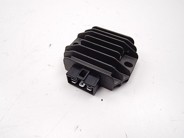 Regulateur de tension occasion APRILIA SCARABEO 2006