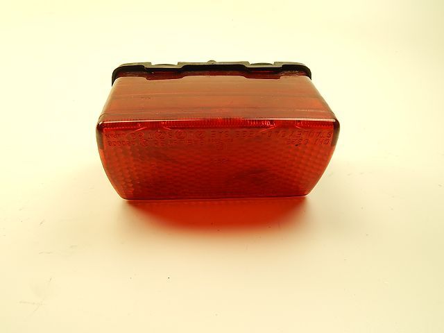 Feu arriere occasion YAMAHA FZ 700 GENESIS 1986