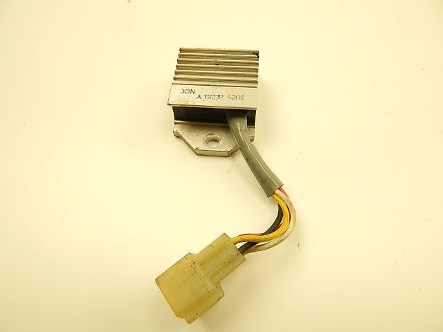 Regulateur de tension occasion YAMAHA DTR 125 1989