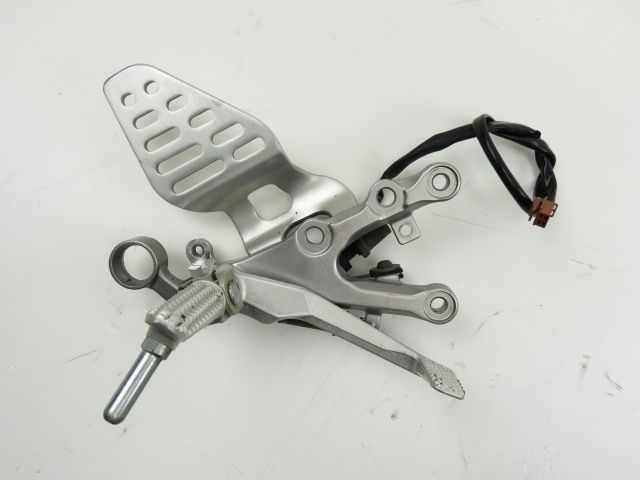 Platine avant droite complete occasion YAMAHA YZF-R6 600 2007