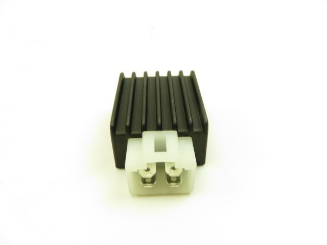 Regulateur de tension occasion LEONE RY8 2007