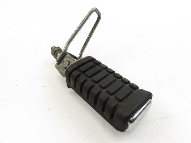 Platine et repose pieds arriere gauche occasion CAGIVA ROADSTER 1995