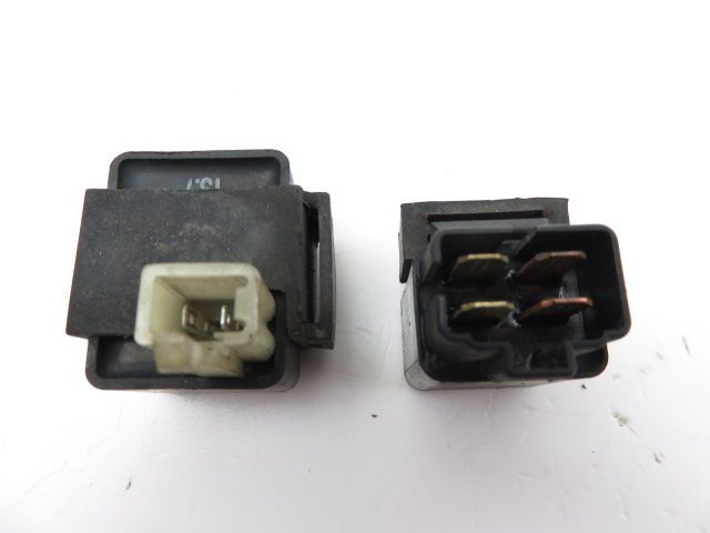 Relais boitier electrique occasion SUZUKI RF 900 R 1994