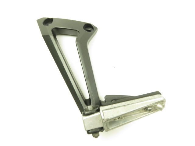 Platine et repose pieds arriere gauche occasion YAMAHA FZ6 600 S FAZER 2007