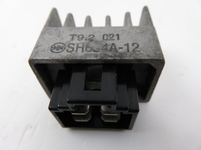 Regulateur de tension occasion PEUGEOT TREKKER 2000