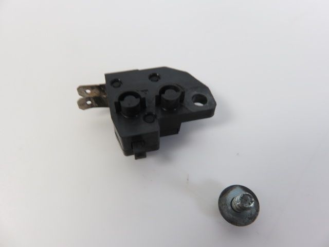 Contacteur de stop avant occasion HYOSUNG NAKED 2004