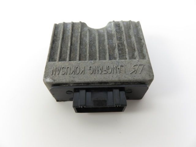 Regulateur de tension occasion PIAGGIO BOSS 50 2005