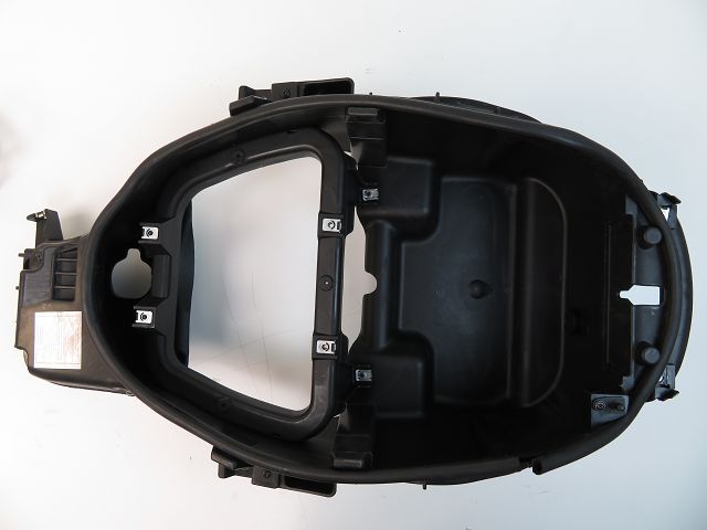 Coffre sous selle occasion APRILIA SCARABEO 2001