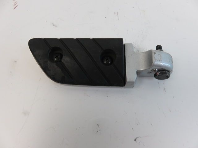 Repose pieds arriere droit occasion YAMAHA VP 125 X-CITY 2008