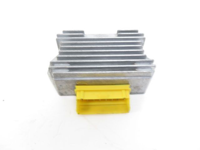 Regulateur de tension occasion PIAGGIO ZIP 50 2T 2004