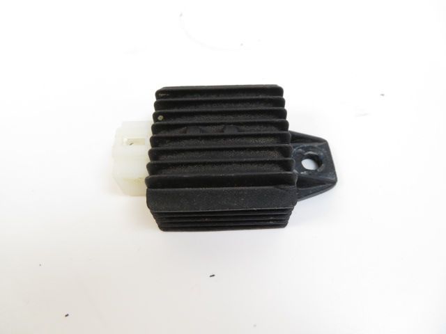 Regulateur de tension occasion GENERIC CRACKER 2014