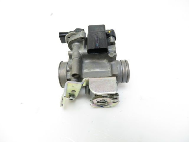 Corps d'injection droit occasion HONDA PCX 2011