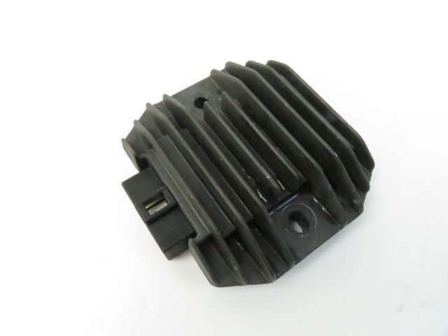 Regulateur de tension occasion KAWASAKI ZR-7 2003