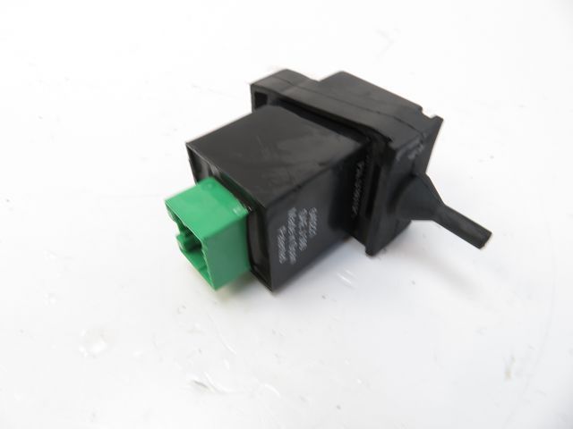 Relais boitier electrique occasion PIAGGIO MP3 300 YOURBAN 2011