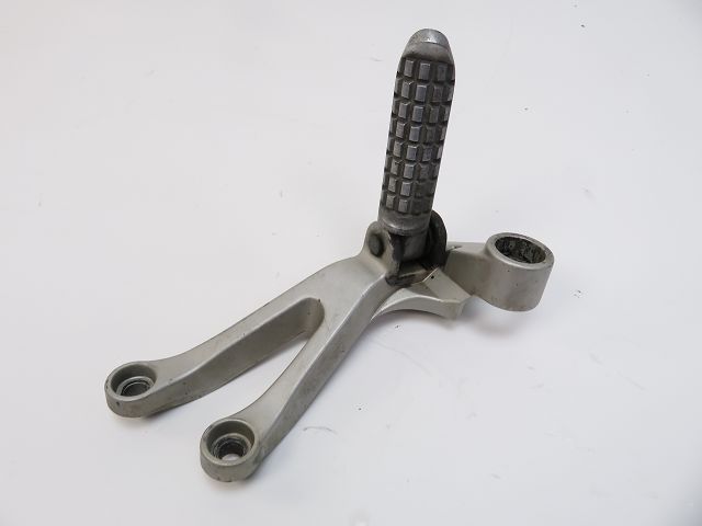 Repose pieds arriere droit occasion KAWASAKI ZX-6R 600 NINJA 1999