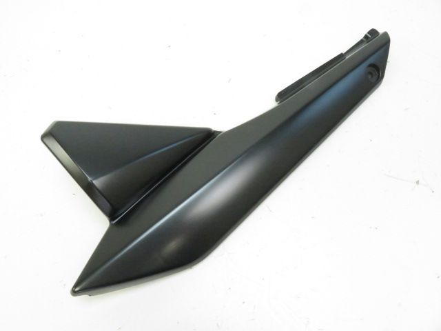 Cache lateral gauche occasion SUZUKI GSF 1200 BANDIT 2007